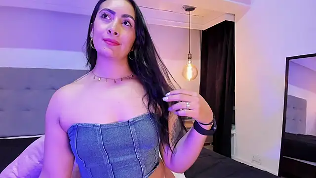 AmaraValenti webcam