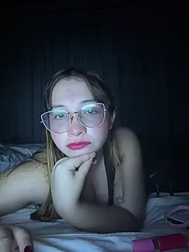 AliciaWhite_nt webcam