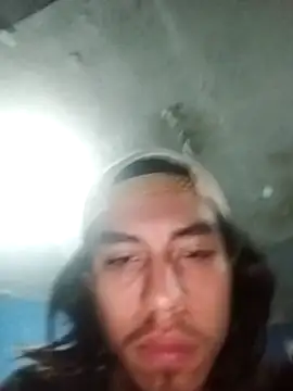 AlexAlejandro13 webcam