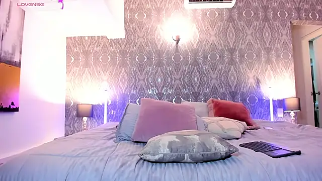 AbellaFox_ webcam