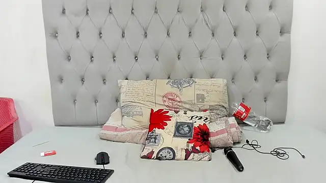 DarkBubble_xx webcam