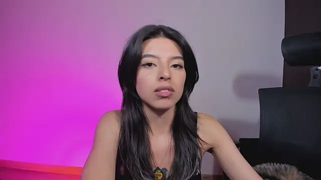 NanakoDollx webcam