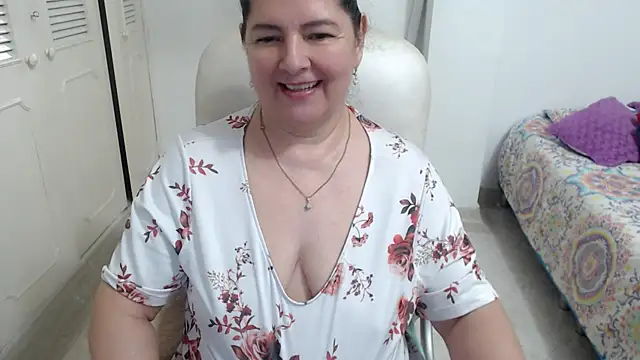 leonela_69 webcam