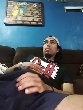 AlexAlejandro13 webcam