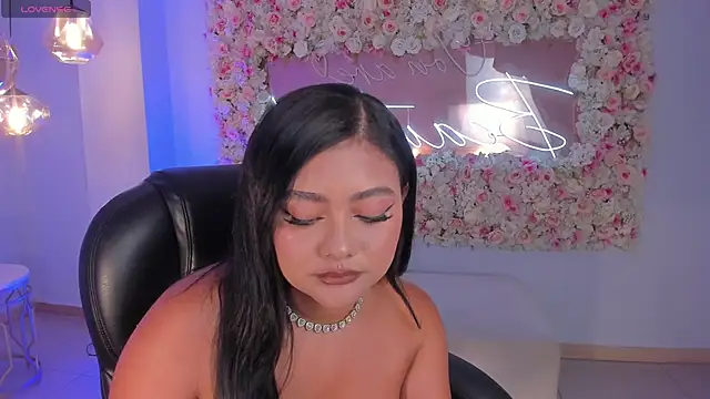 GabriellaLee webcam