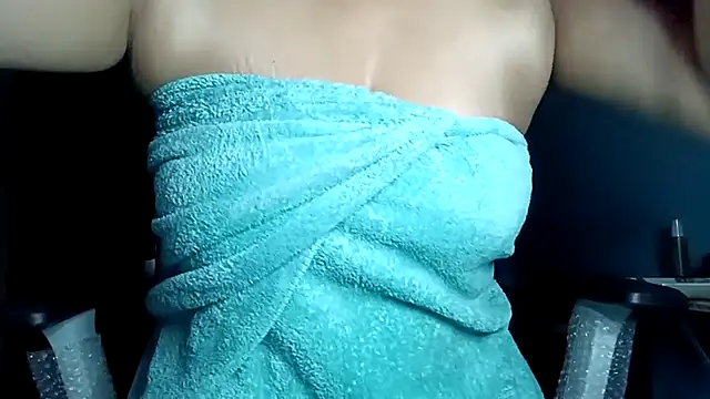 YourDesi_Laila_ webcam