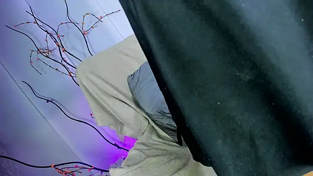 MargaretQualley webcam