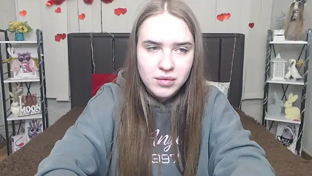 LauraHlot webcam