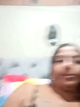 Giselabrunette25 webcam