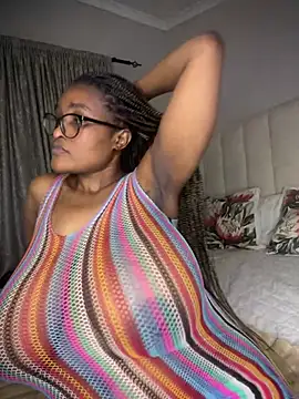 Bustygoddess32 webcam
