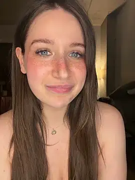 nerdynina webcam