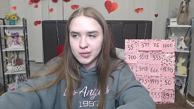 LauraHlot webcam