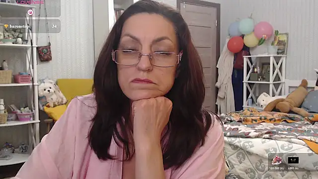 Vivian-Alluring webcam