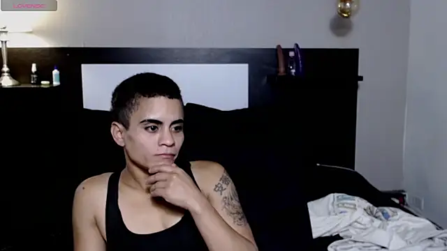 Liiamthompson webcam
