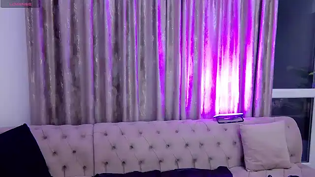 NataliePierce webcam