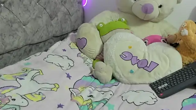 dani_hall webcam