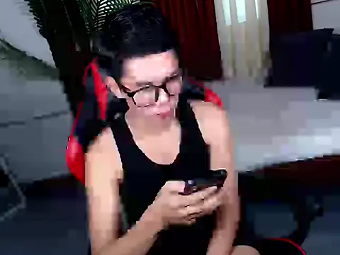 drinkmycumx webcam