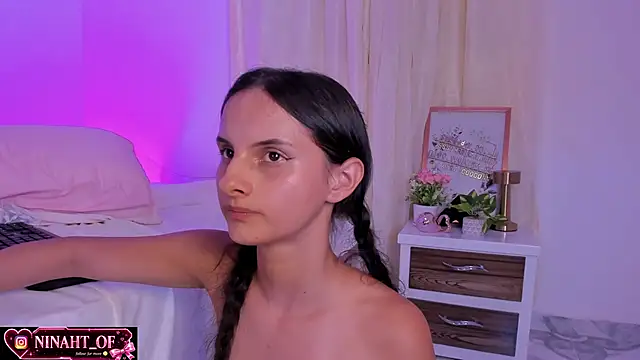 ninaht webcam