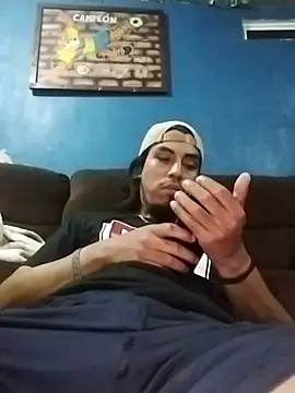 AlexAlejandro13 webcam