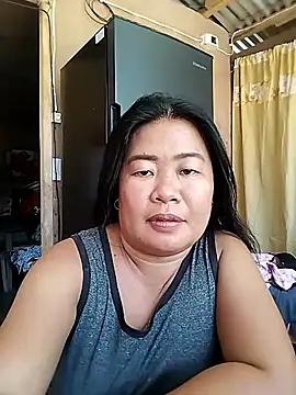 Lovelywoman43 webcam