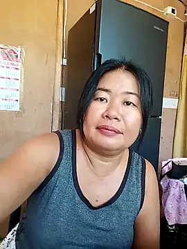 Lovelywoman43 webcam