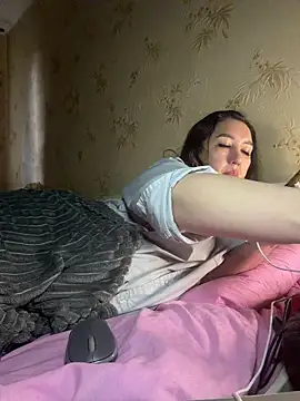 Naughtbaby_2025 webcam
