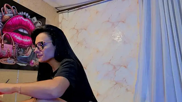 QueenSallyDesire webcam