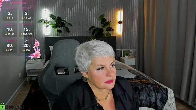 Linda_Zef1r webcam