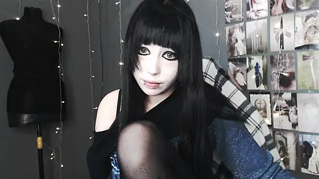 lucy8bit live sex cam