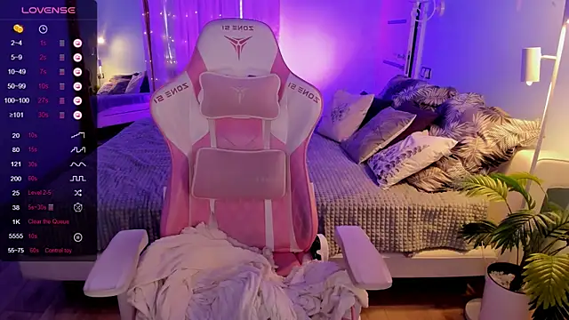 AnyaTaylor_ webcam