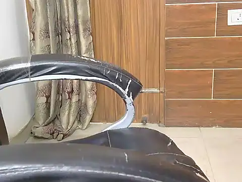 Sweet_Kavya webcam
