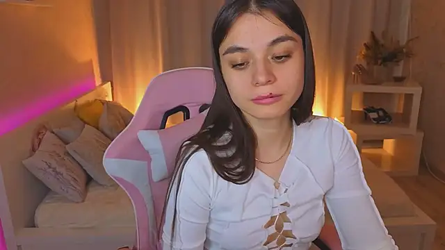Kim_Bless webcam