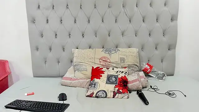 DarkBubble_xx webcam