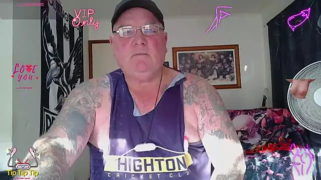 KINKYBLUEYES69 webcam