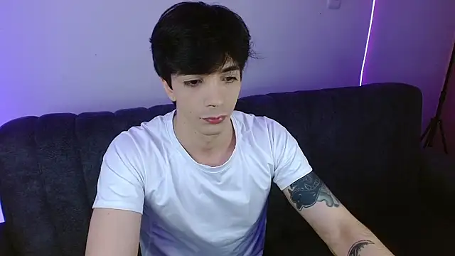 H3ll_B0I webcam