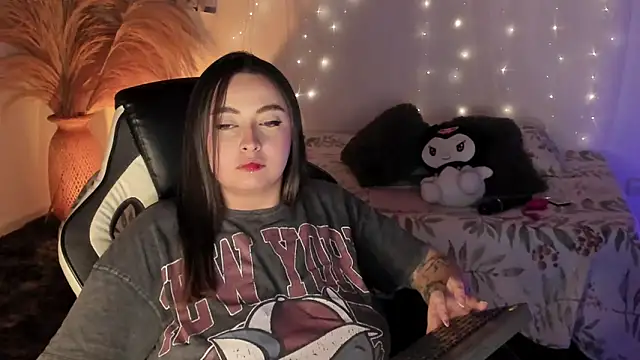SarahCastro1_ webcam
