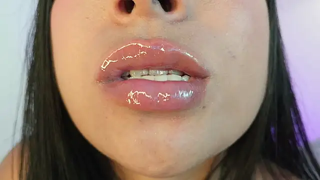 mia_roux1 webcam