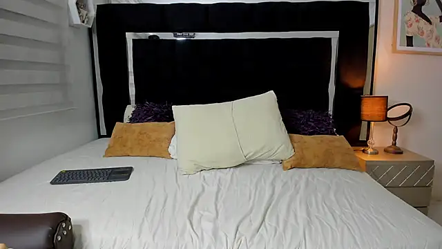 Tiana_moon webcam