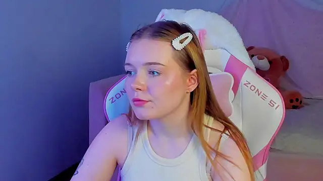 ElinaVale webcam
