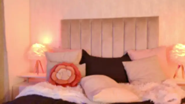 Liora_Sol webcam