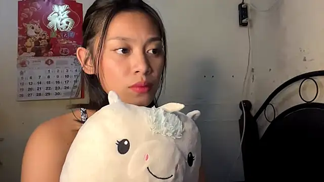 ShaunnaMaglori webcam