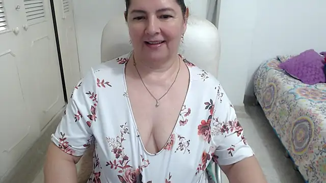 leonela_69 webcam
