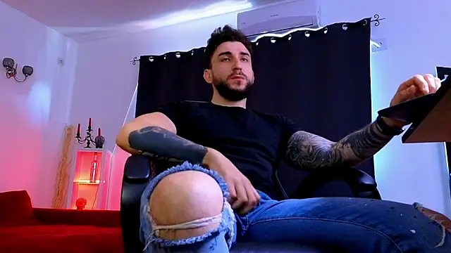 MightyAaron66 webcam