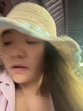 xiaochengzi505 (F milf) - 真空到下播