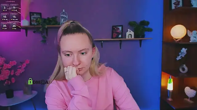 mila_glow1 webcam