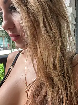 Bella-Grace webcam