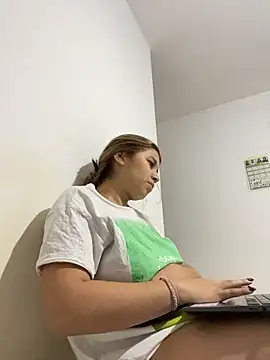 baddieasiantv webcam