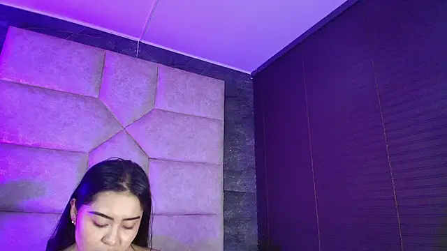 Ariia_Monroee webcam