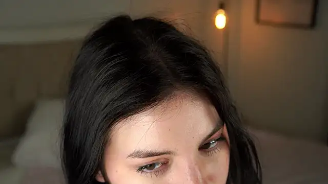 LeanaMolski webcam
