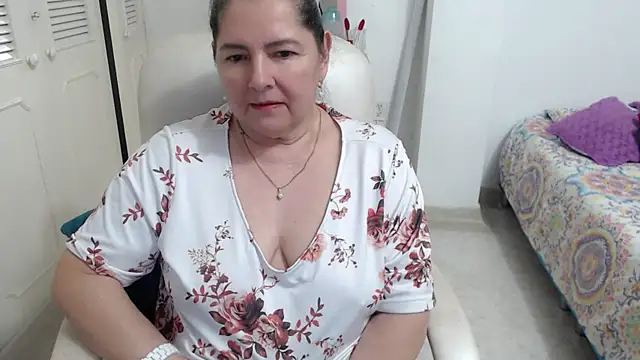 leonela_69 webcam